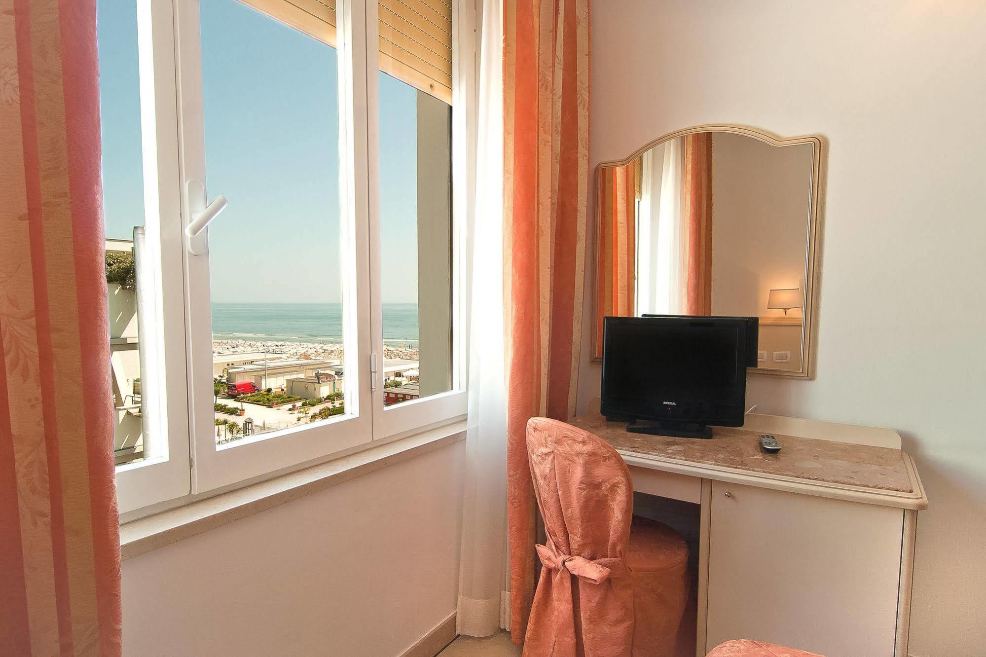 Hotel Mocambo Milano Marittima Esterno foto
