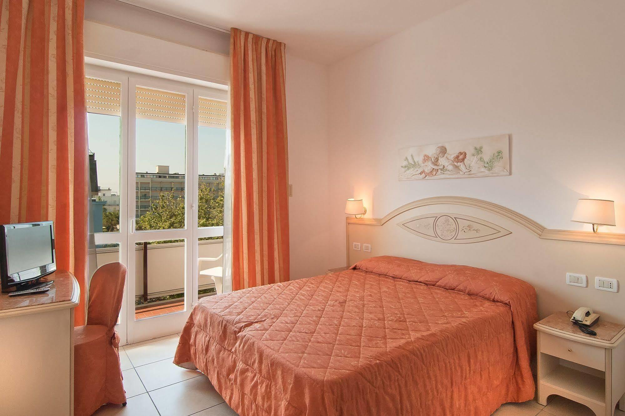 Hotel Mocambo Milano Marittima Esterno foto